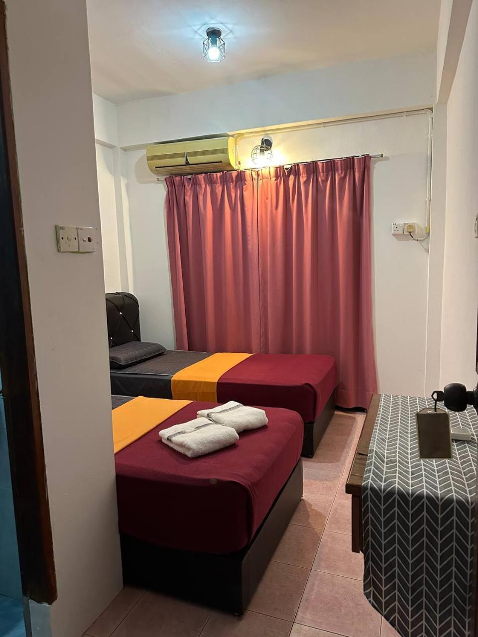 Teresek View Motel Kuala Tahan Ngoại thất bức ảnh
